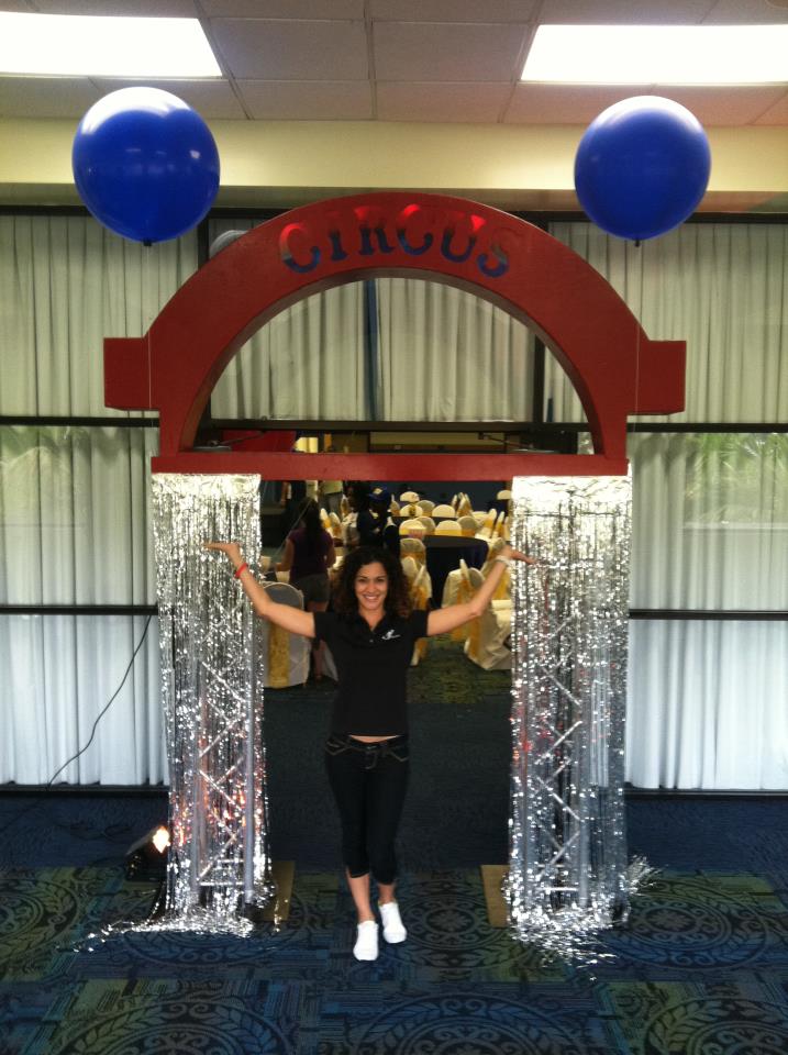 Cirque performing at a Florida event