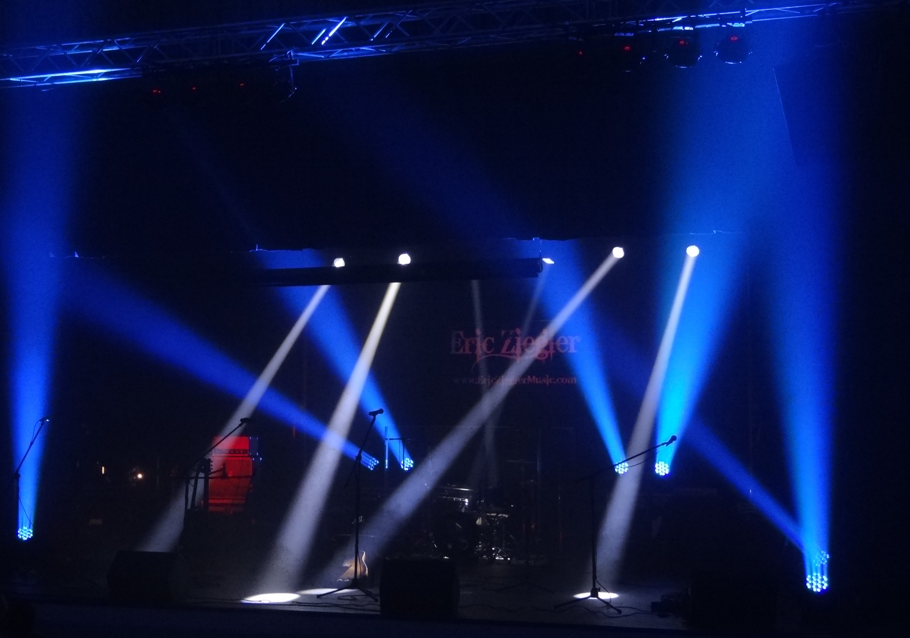 Moving Heads